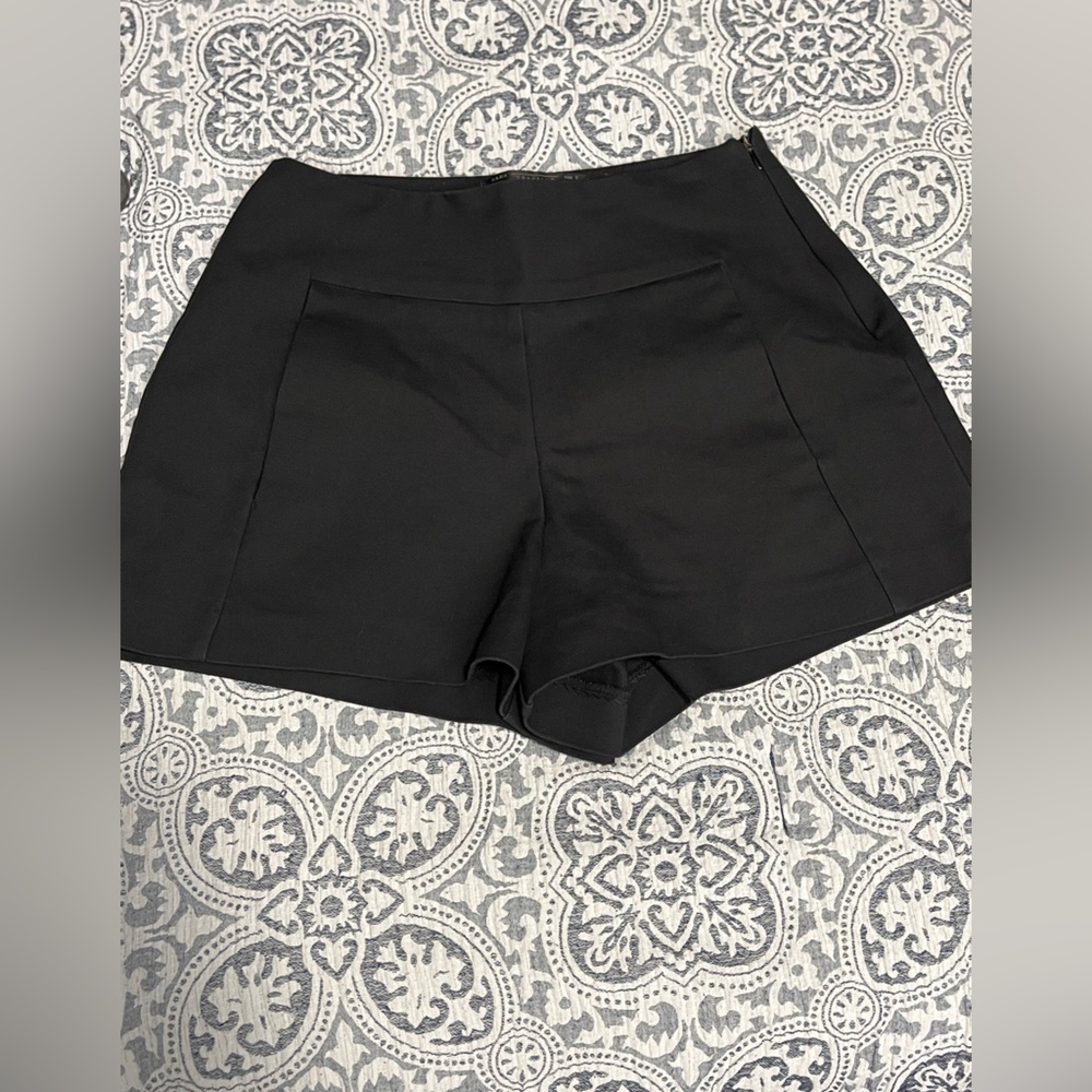 Zara Trafaluc Black High Waist Shorts with Pockets sz Small